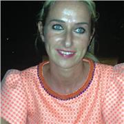 Docente con consolidata esperienza impartisce lezioni area umanistica: italiano, latino, storia, geografia